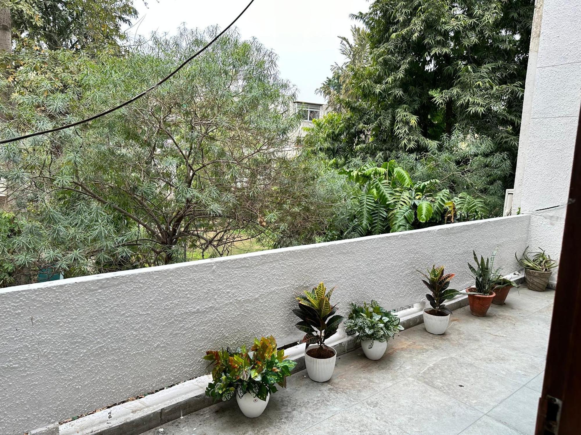 Grove Residency Hauz Khas New Delhi Couple Friendly Hotell Exteriör bild